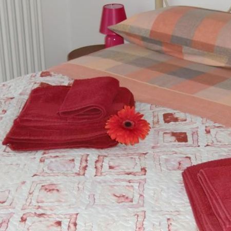 Nora House Apartment Савона Екстериор снимка